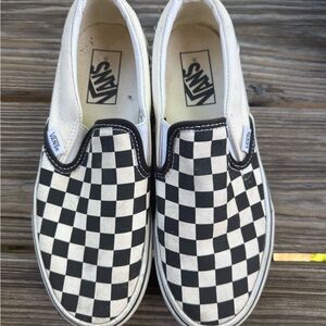 Vans womans Checkered Slip-On Shoes - Black and White -platform!